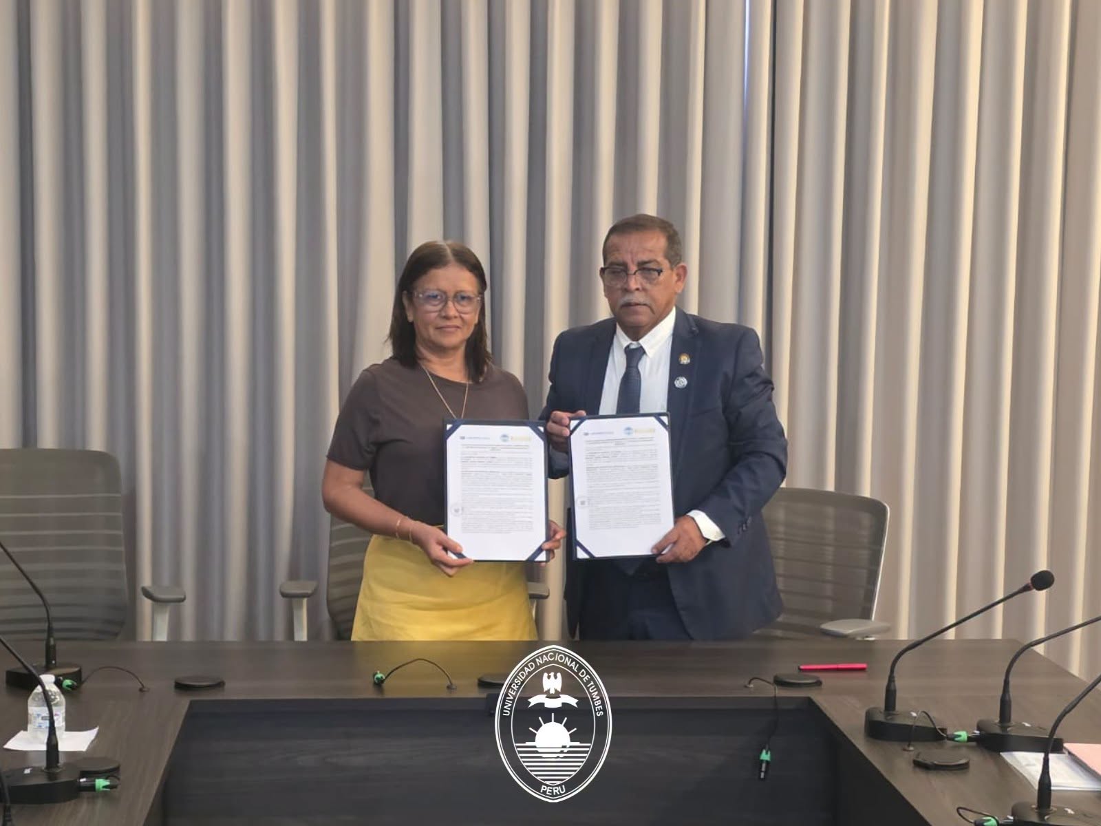 UNIVERSIDAD NACIONAL DE TUMBES FORTALECE SU PROYECCIÓN INTERNACIONAL CON ALIANZA ACADÉMICA EN COLOMBIA 
